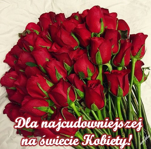 Bukiet róż na łóżku dla najcudowniejszej na świecie kobiety